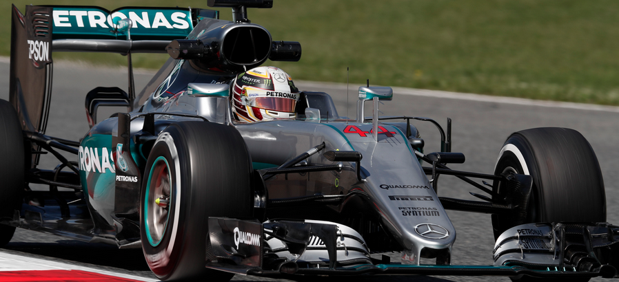 Lewis_Hamilton_F1_Spanish_GP_Pole