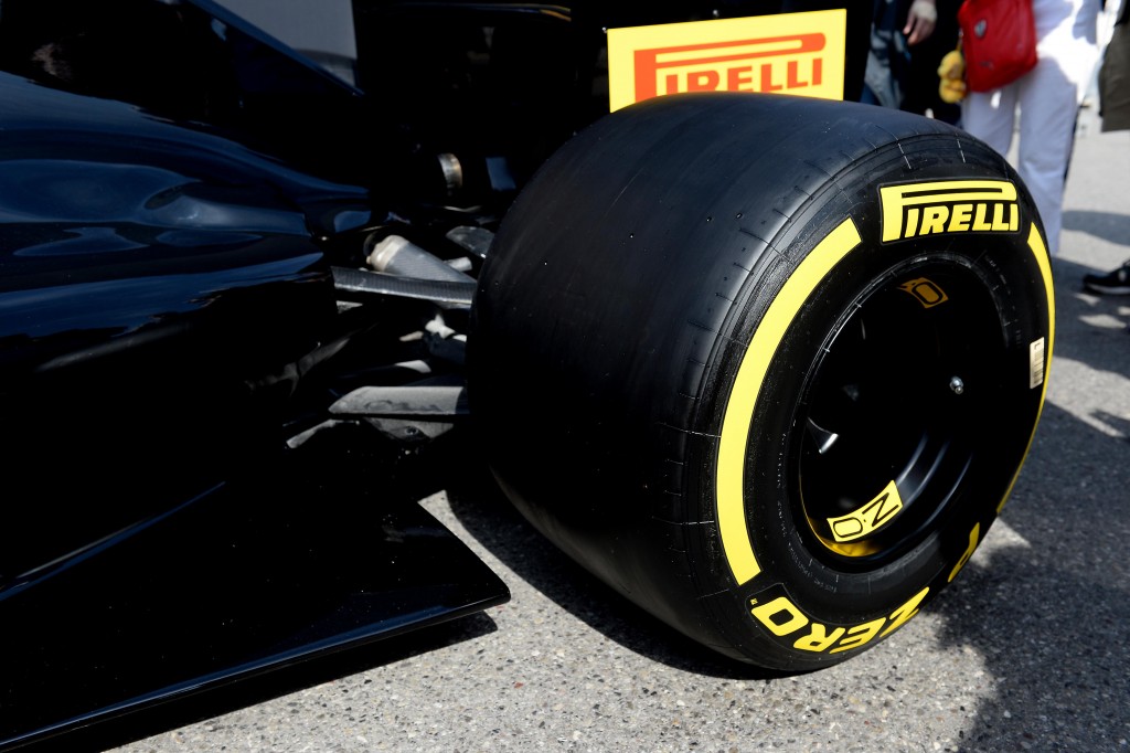 Pirelli_PZero_F1_2017_01