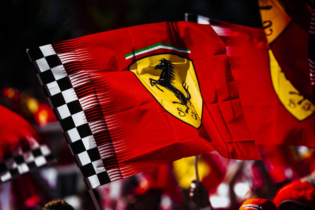 Italia monza ferrari flag