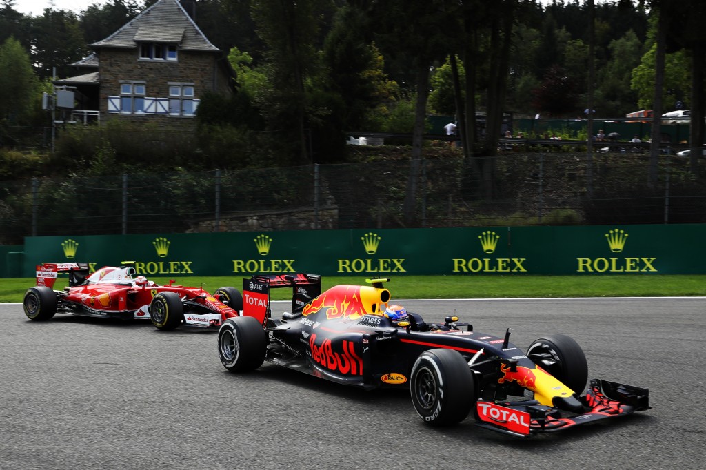 Ferrari F1 vs Red Bull