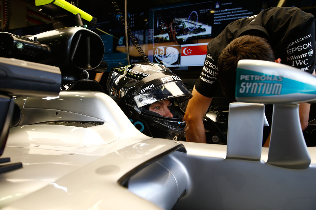 2016 Singapore Grand Prix, Friday
