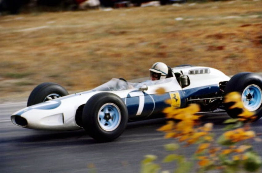 8 cilindri F1 Copertina