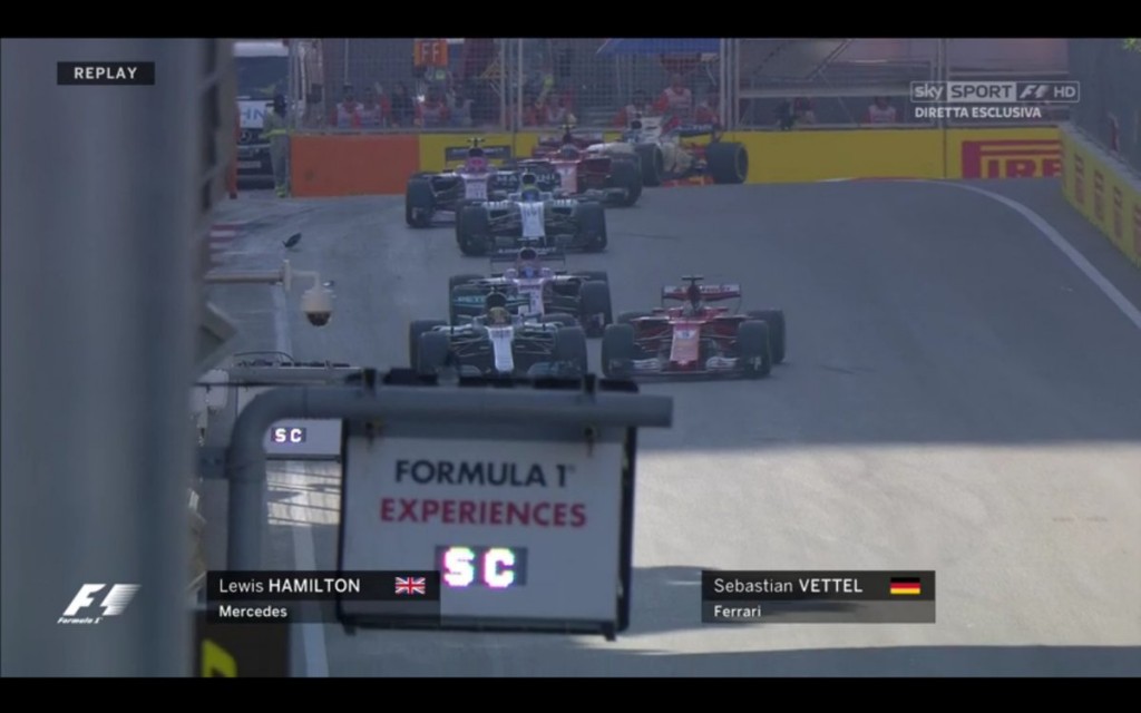Vettel_Hamilton_Baku_F1