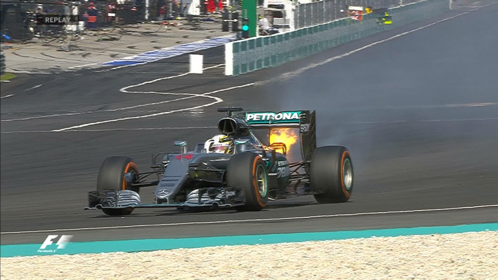 Hamilton-engine-fire-Malaysia_F1_2016