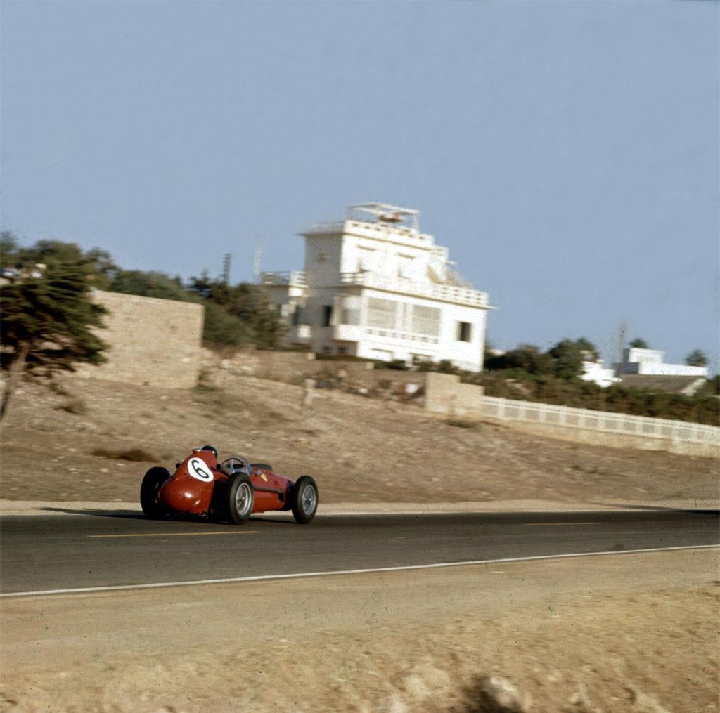 Copertina_F1_Circuits